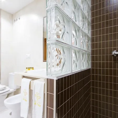 Апартаменти El Tajo & *